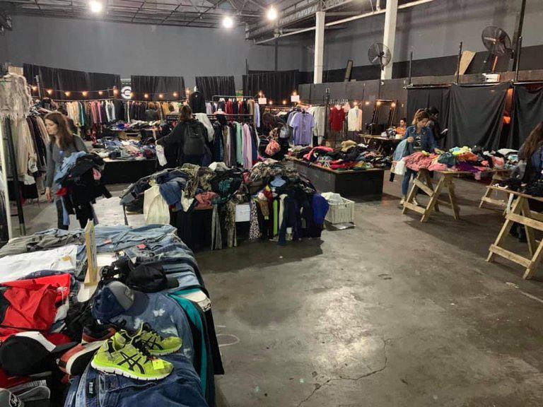 feria_de_ropa_vintage_hole