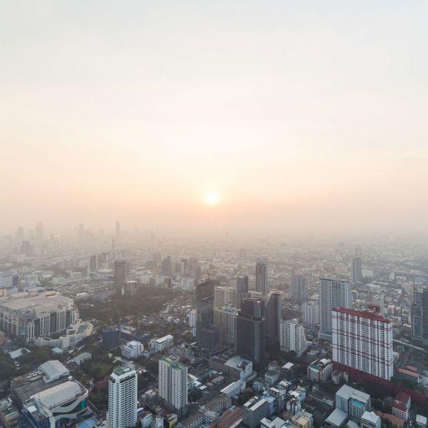 bigstock-bangkok-city-building-in-haze-283714651_1_621x621