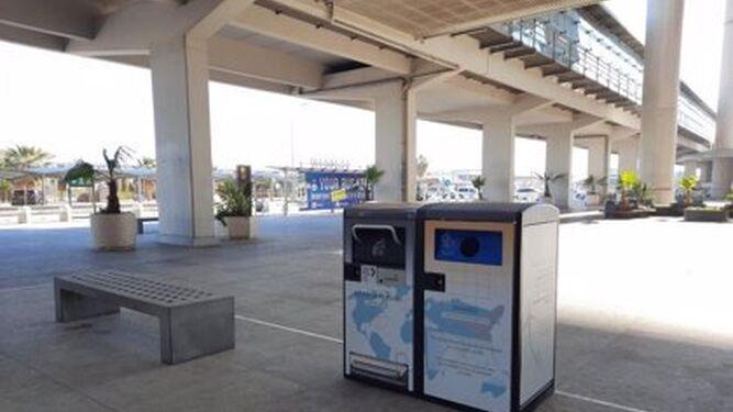 Papeleras-alimentadas-energia-aeropuerto-Malaga_1546055778_133999544_667x375