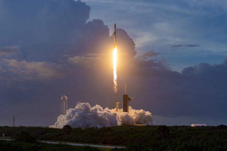 spacex-starlink-13th-mission-launch-1-740x493