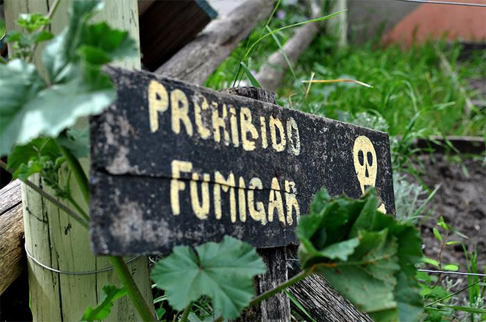 PROHIBIDO-FUMIGAR-AGROQUIMICOS
