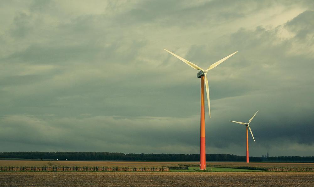 windmills-522422_1920